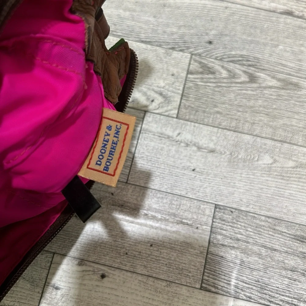 Dooney and bourke green crossbody leather purse - Picture 7 of 9